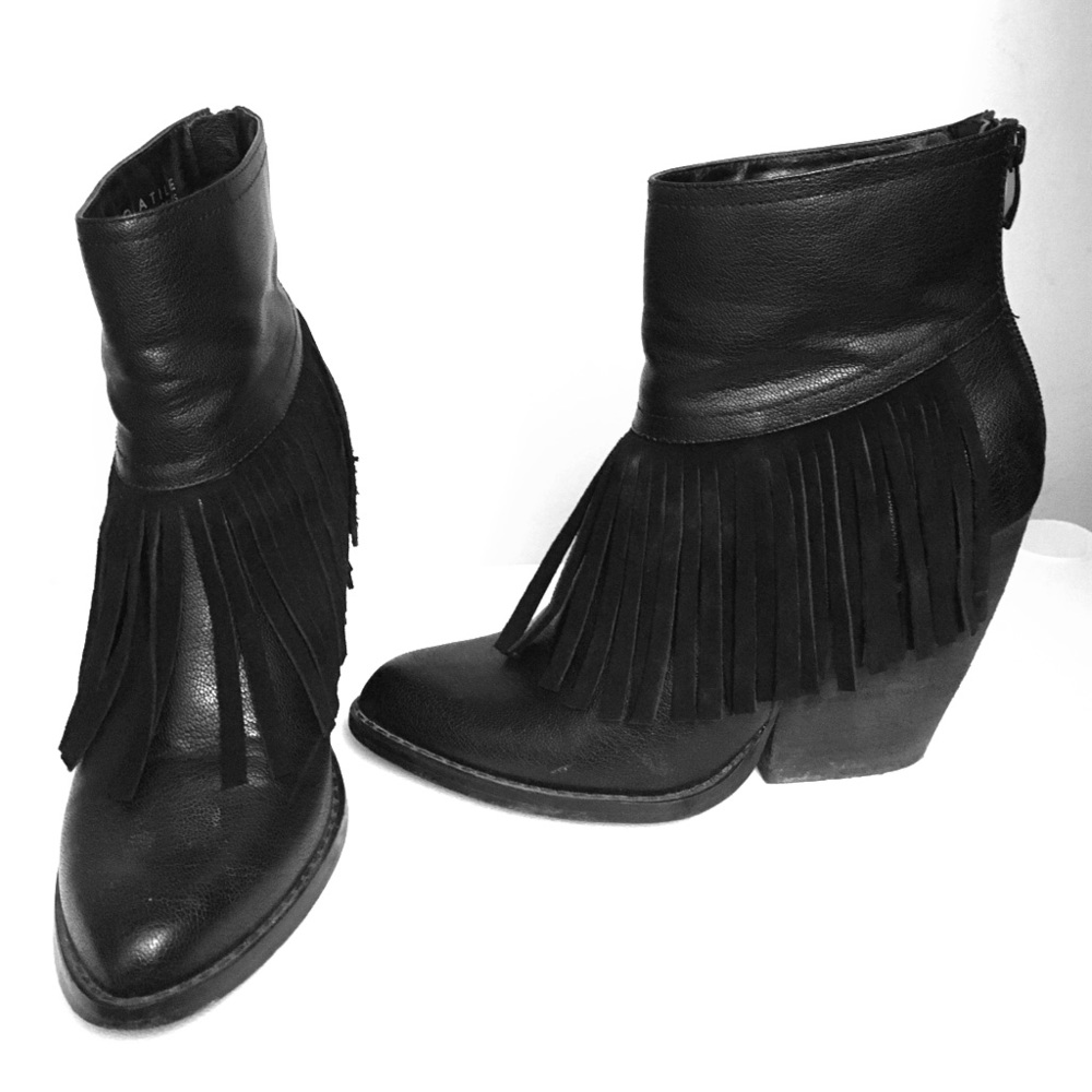 Very Volatile (Los Angeles) Fringed Booties